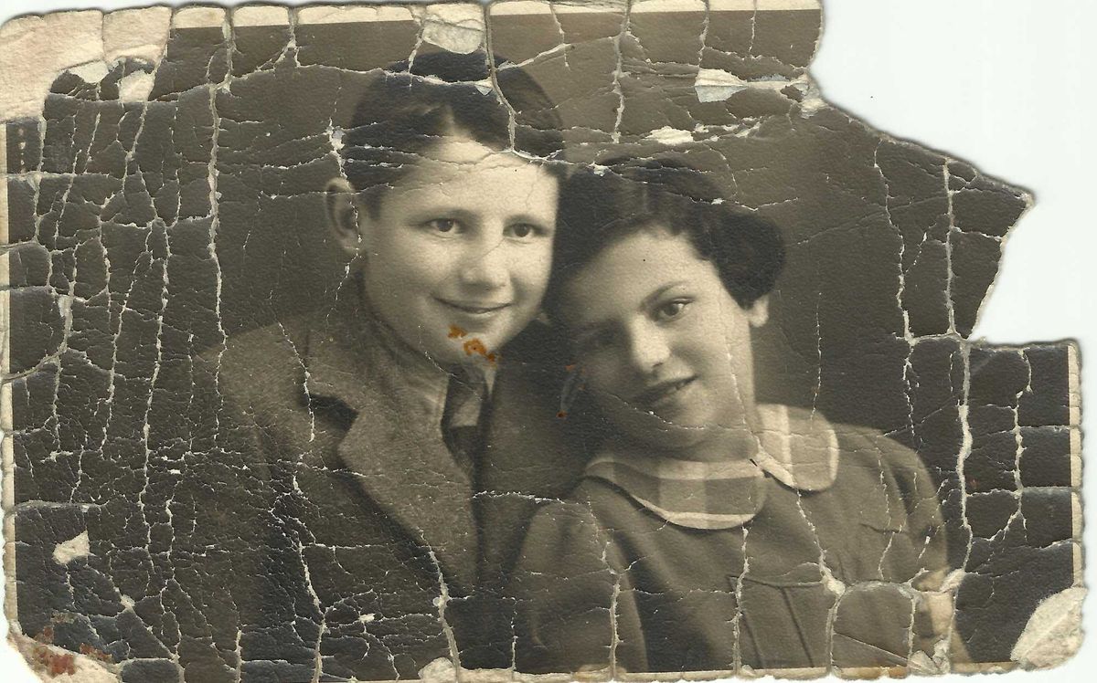 Sana Meler-Levina and Miron Meler, children of Yudel Meler. Courtesy of Lithuanian Special Archives.